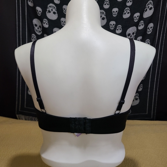 Secret Treasures bra size 40DD - Picture 4 of 9